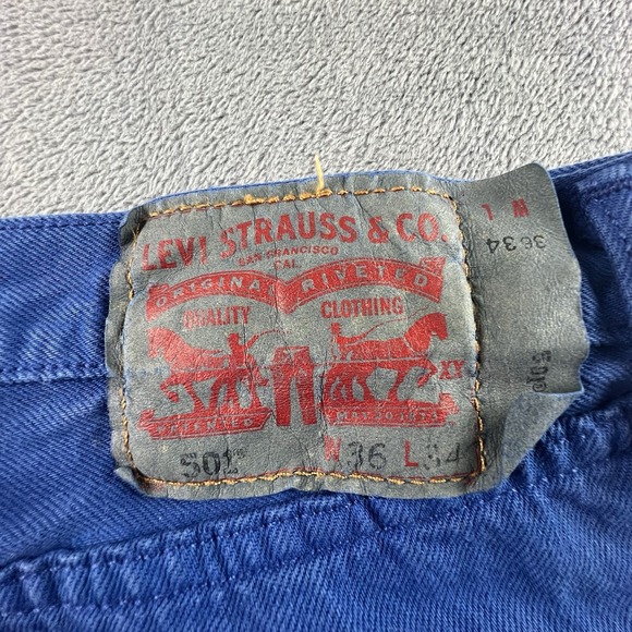 Levi's 501 Men's Jeans Blue Button-Fly 36W 34" Regular‎ Straight Pockets - Picture 10 of 10